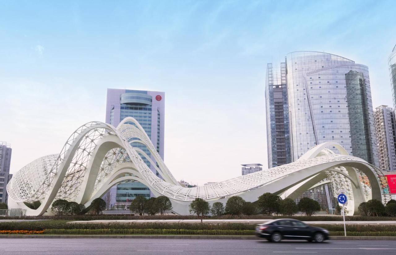 Ramada Plaza Optics Valley Hotel Wuhan Exterior foto