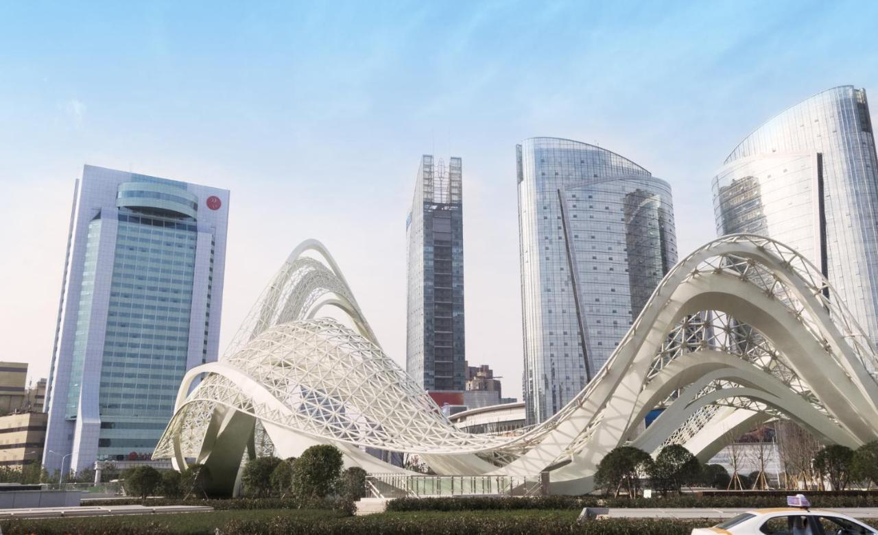 Ramada Plaza Optics Valley Hotel Wuhan Exterior foto